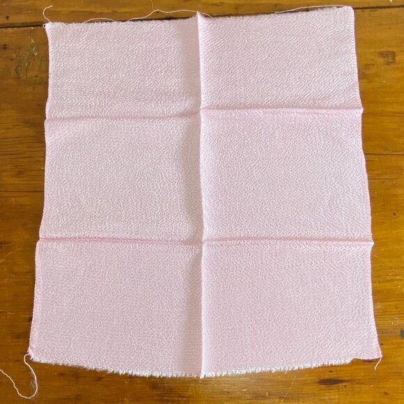 Bundle of Vintage Japanese Kimono Silk Fabric/Crepe - 2 Different  Pink Prints - Picture 2 of 8